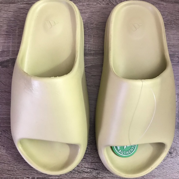 Yeezy slides main image 4